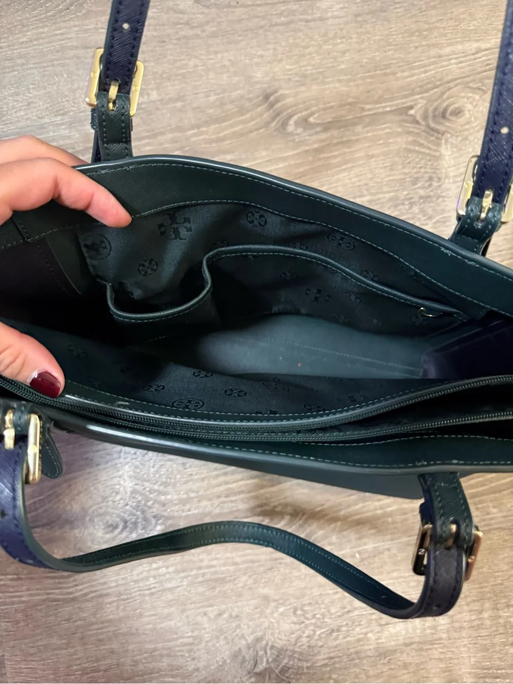 Tory Burch Saffiano Leather Tote green/navy blue
